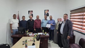 مراسم استلام مجلس قروي فحمة بحضور نائب مدير المديرية الاستاذ محمد عمارنة والاستاذمنير دراغمة مدير قسم التوجيه والرقابة في المديرية 
