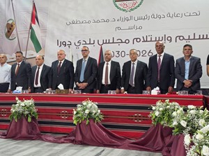 معالي وزير الحكم المحلي في زيارة متابعة وتفقد للهيئات المحلية في الخليل


