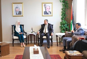وزارتا "الحكم المحلي" و "الاتصالات" تبحثان تعزيز التحول الرقمي ودعم الخدمات الإلكترونية للهيئات المحلية