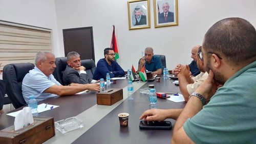 مدير عام الحكم المحلي يشارك في اجتماع برئاسة محافظ قلقيلية لبحث واقع خدمات المياه والكهرباء في عزون وعسلة
